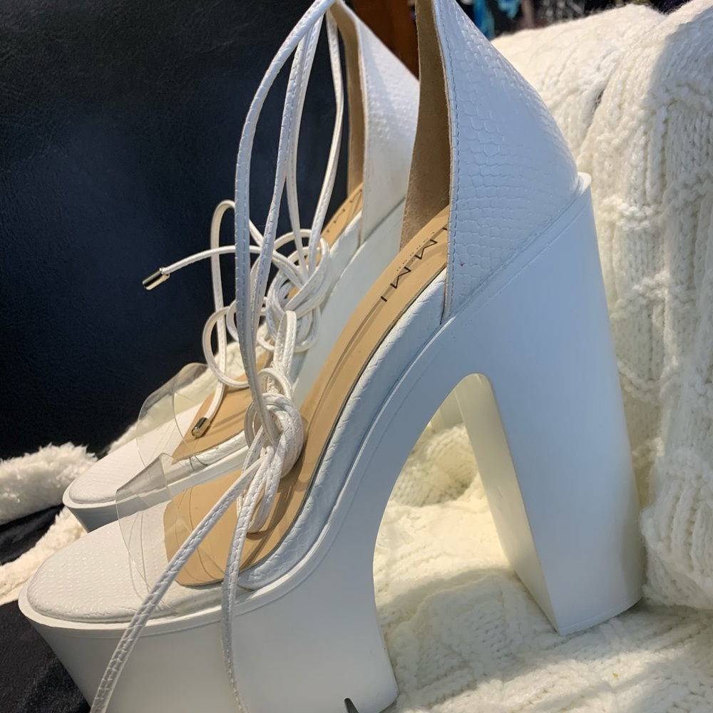 SIMMI heels - Picture 2 of 4